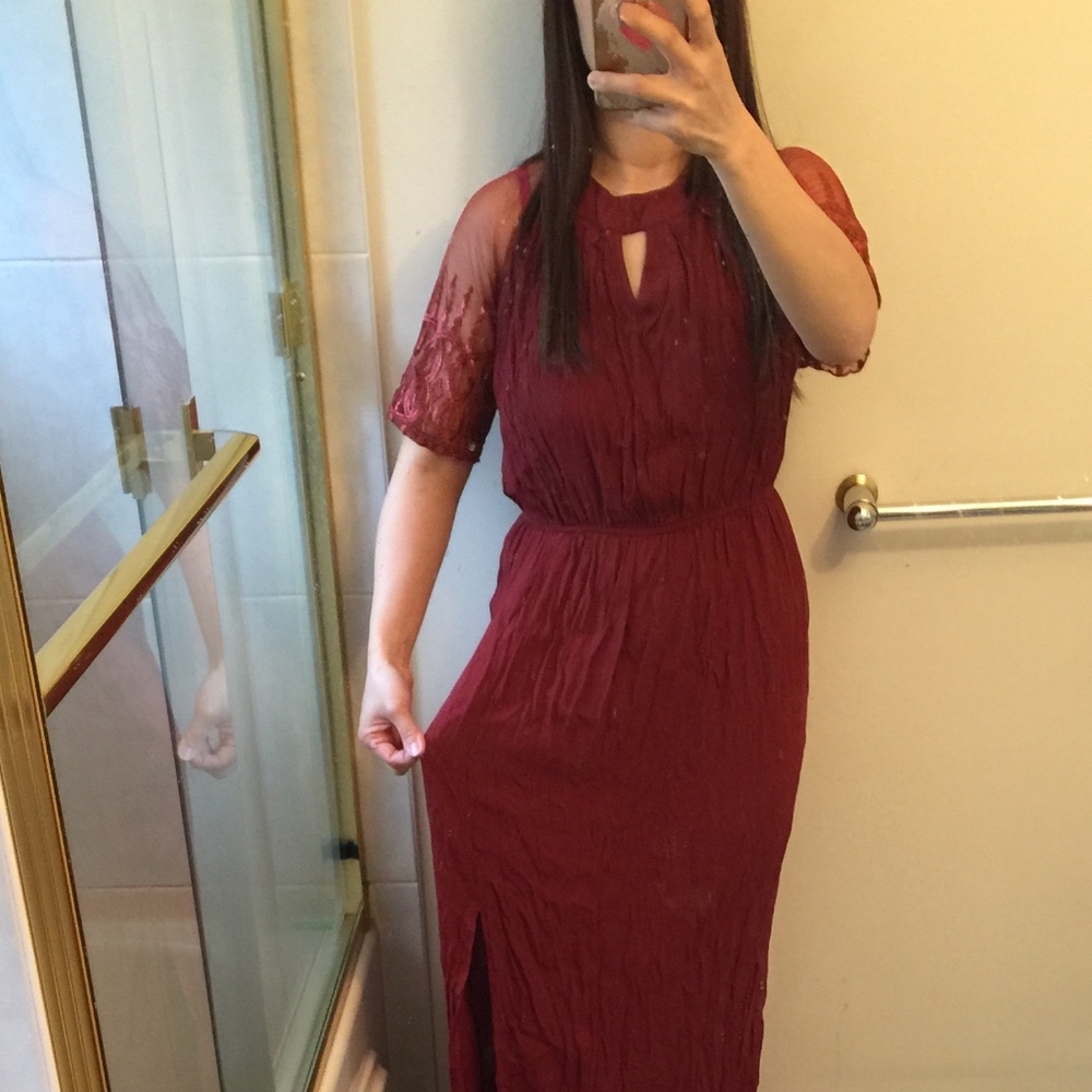 Brand new with tags Simons long maxi flowy dress size Small